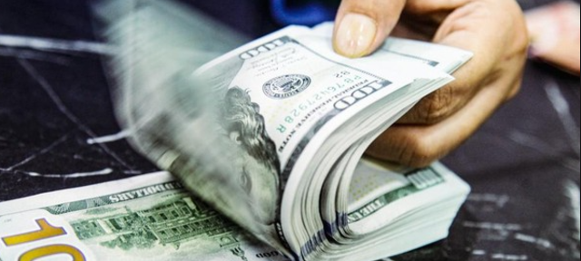 Dolar AS Kembali Perkasa, Tembus Rp 16.861: Rupiah Tercekik di Negeri Sendiri